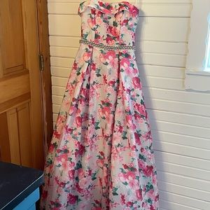 Beautiful Floral Prom Dress from Windsor 7 8